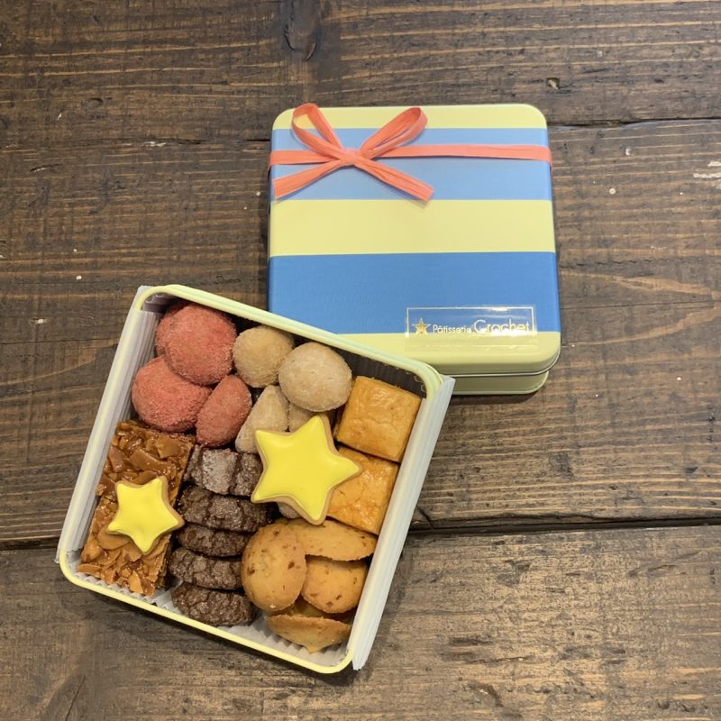 クロシェのクッキーアソート缶 パティスリー クロシェ 大阪福島のケーキ専門店 クロシェのクッキーアソート缶 パティスリー クロシェ 大阪福島のケーキ専門店